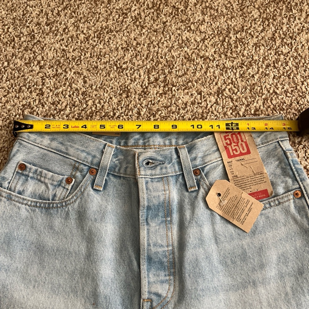 Levi’s 501 Jeans Women’s Light Wash Floral Patchwork 28x30 - Picture 6 of 10